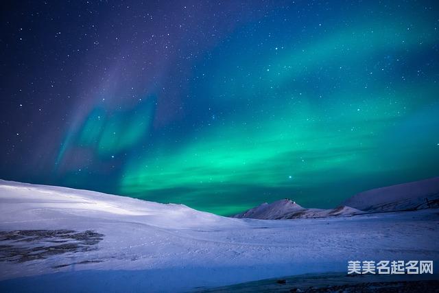 女孩取名：有诗意的和梦字搭配的名字大全