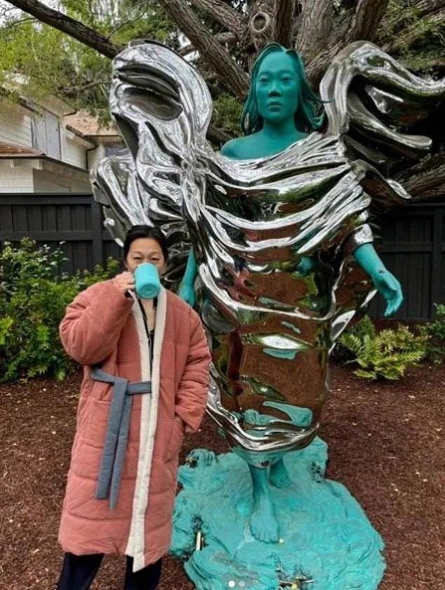 扎克伯格买11栋房子试图连成片 硅谷富豪的“大富翁”游戏