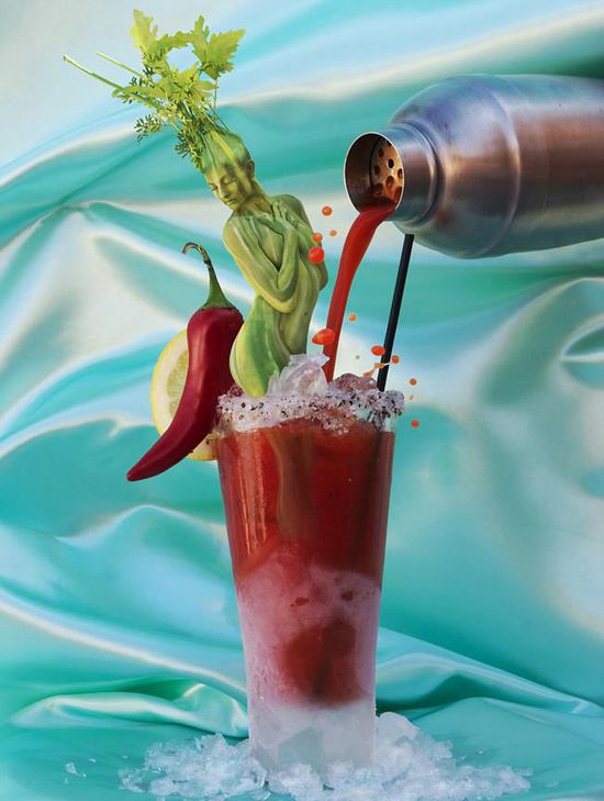 逆天人体彩绘将美女与自然融为一体 超强伪装考验你眼力