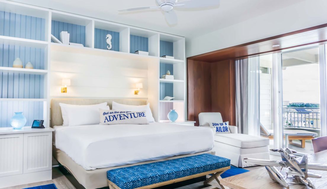 Deluxe One Bedroom King Pool View Suite