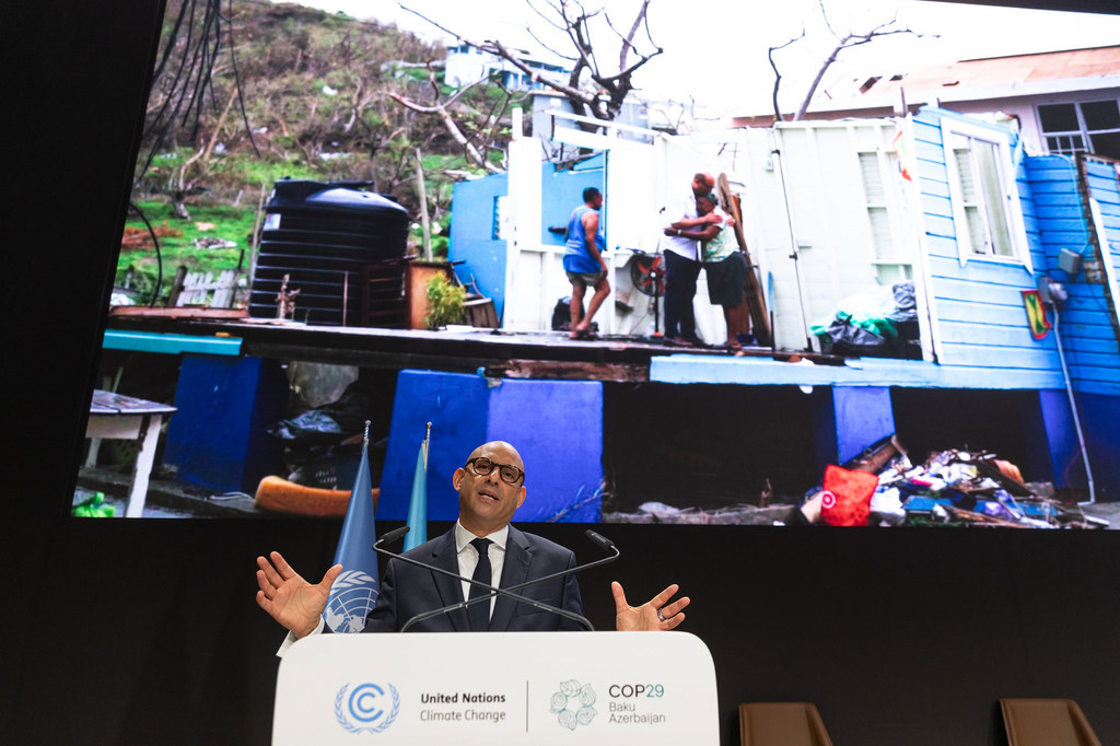 联合国气候变化执行秘书斯蒂尔在阿塞拜疆巴库举行的COP 29开幕式上发表讲话。