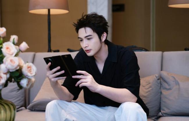 张彬彬私生非法翻墙侵入其酒店房间 严正声明抵制私生行为