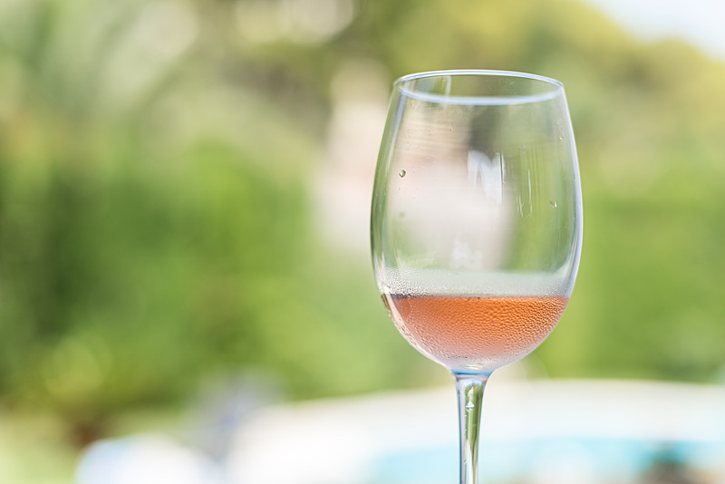 酒的时间图片下载