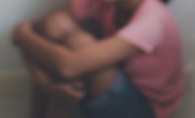 数十名女童遭隔空猥亵