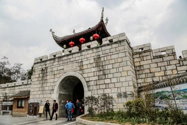 必看!刷过100篇“青岩古镇逛吃指南”,我却只收藏了这一篇!