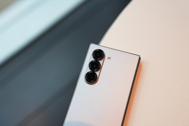 智能AI 轻薄身姿 三星Galaxy Z Fold6评测