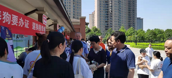 株洲市公安局综管支队开展《养犬管理条例》宣传活动