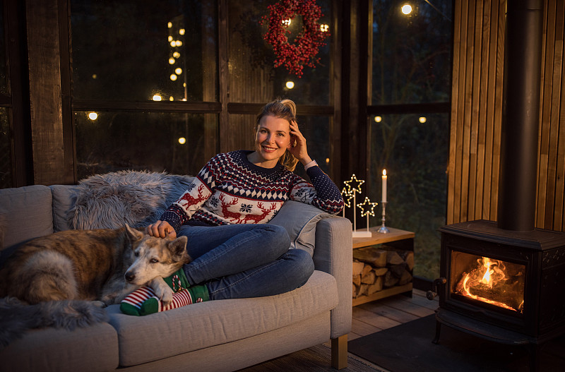 享受冬夜图片下载