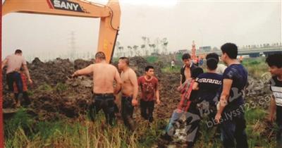 江苏溧阳交通局官员被指强征农田打村民 当事人否认