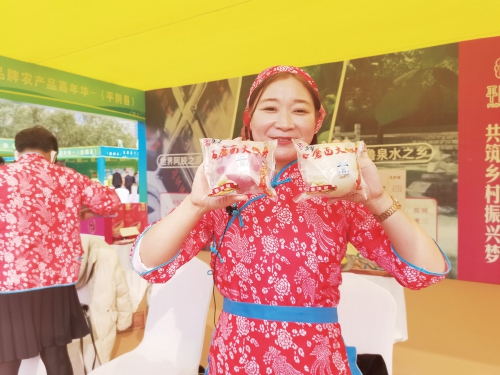 基层“服务员”群众“贴心人”