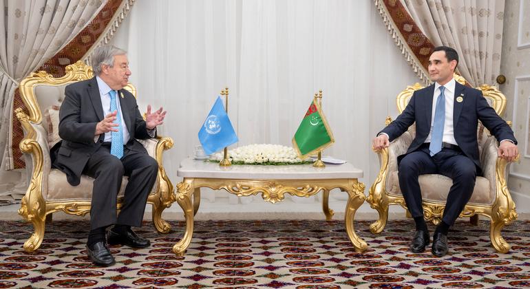 秘书长古特雷斯在阿瓦扎出席第三次联合国内陆发展中国家问题会议期间会见了土库曼斯坦总统。