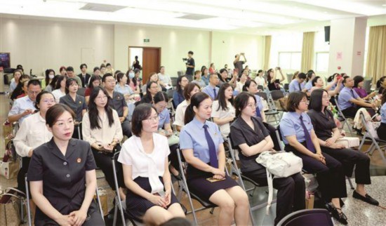 十大案例发布展现了厦门市各单位在妇女儿童工作中的创新实践。