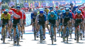 2024环广西公路自行车世界巡回赛第四赛段终点冲刺 伊森·维尔农二连胜!