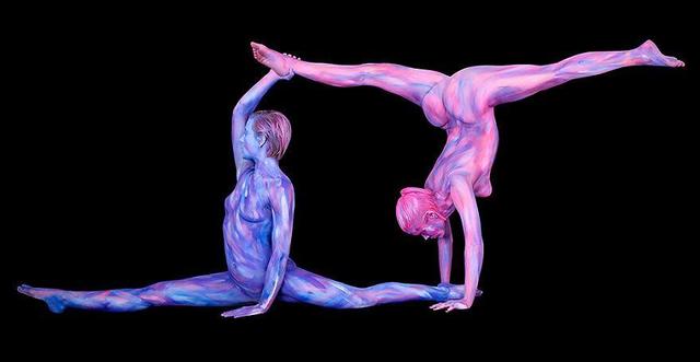 逆天人体彩绘将美女与自然融为一体 超强伪装考验你眼力