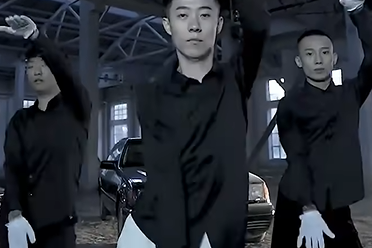 廉颇老矣，尚能摇否?