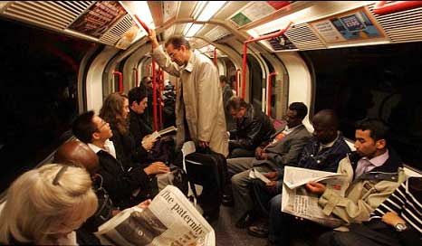 英国：青少年不给老人孕妇让座将受罚