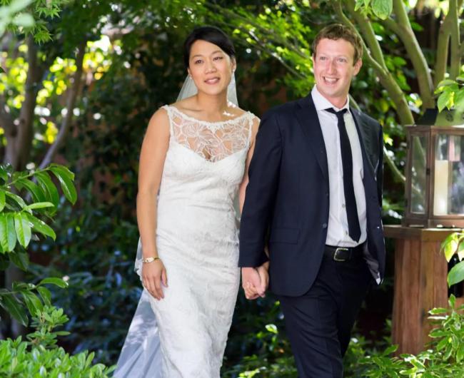 扎克伯格买11栋房子试图连成片 硅谷富豪的“大富翁”游戏