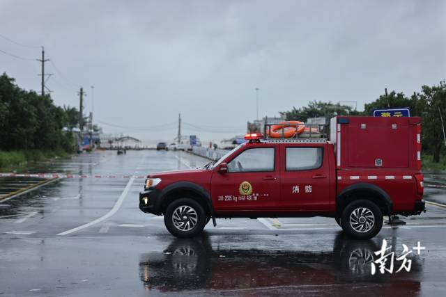 南方+ 吴明 拍摄