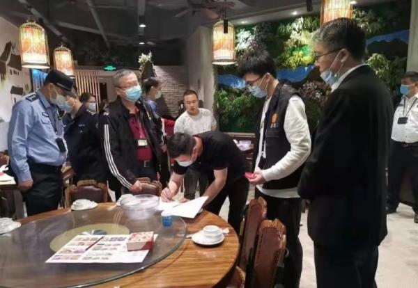 深圳这家“小辣椒”被罚！住宅大厦内私设烟道，法庭出手：封了