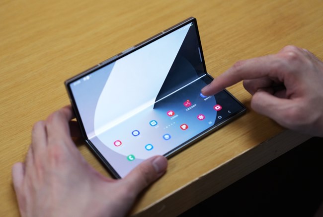 智能AI 轻薄身姿 三星Galaxy Z Fold6评测