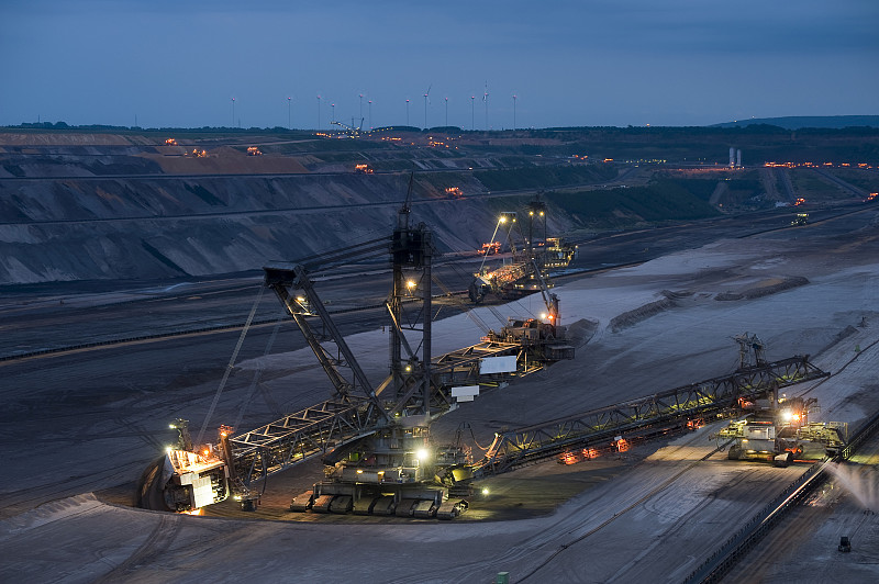 欧洲，德国，北莱茵-威斯特伐利亚，格伦文布罗希的露天矿坑图片下载