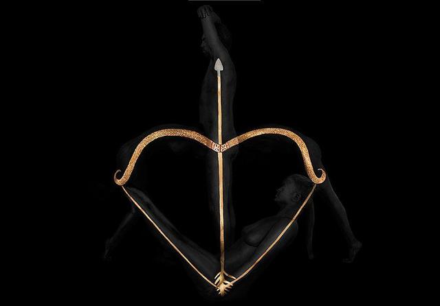 逆天人体彩绘将美女与自然融为一体 超强伪装考验你眼力