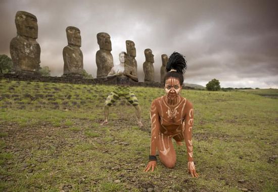 逆天人体彩绘将美女与自然融为一体 超强伪装考验你眼力