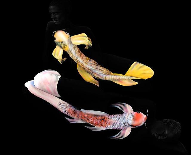 逆天人体彩绘将美女与自然融为一体 超强伪装考验你眼力