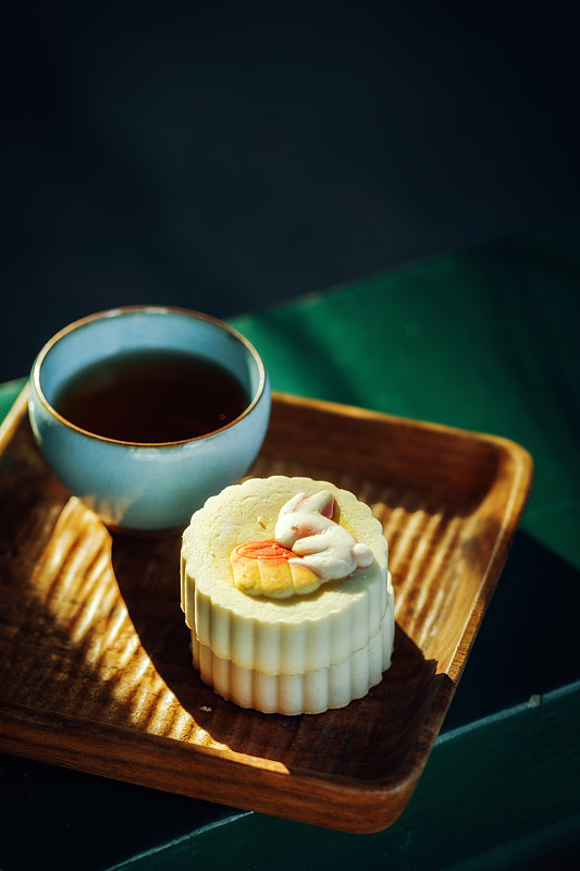 你喜欢吃什么馅的月饼图片下载