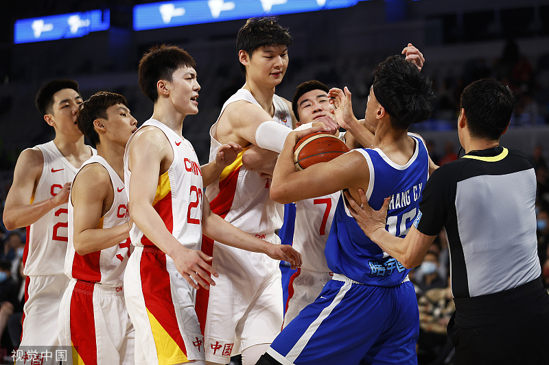 【世预赛】41分狂胜！周琦王哲林合砍32+15，中国男篮再胜中国台北