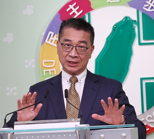 民进党高官否认“台湾光复节” 台湾舆论痛斥:看看日本收不收你?