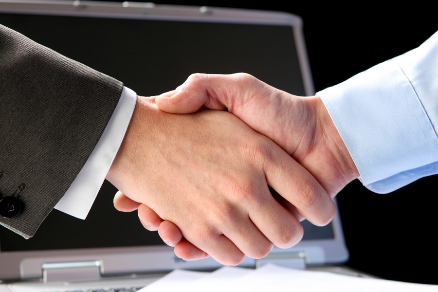 运输合同中的货物风险承担责任什么时候转移？上海合同争议律师告诉您