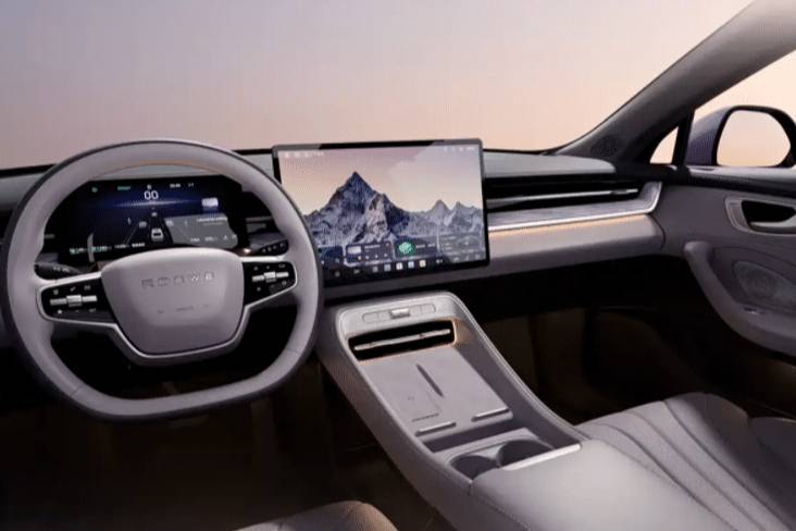 荣威 M7 DMH 内饰官图发布！预计 25 下半年正式上市