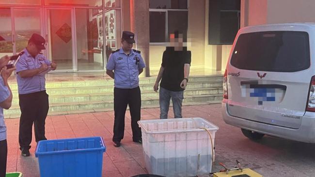 男子连续三天非法电鱼被拘 执法机关高效联动打击