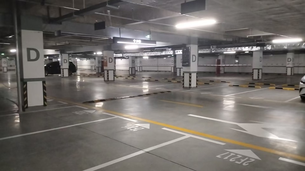 小区车位“只售不租”，业主状告开发商与物业，停车难问题何解？