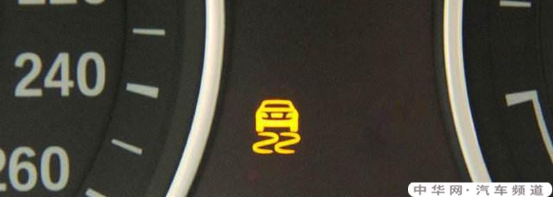 右转车道直行会被拍吗