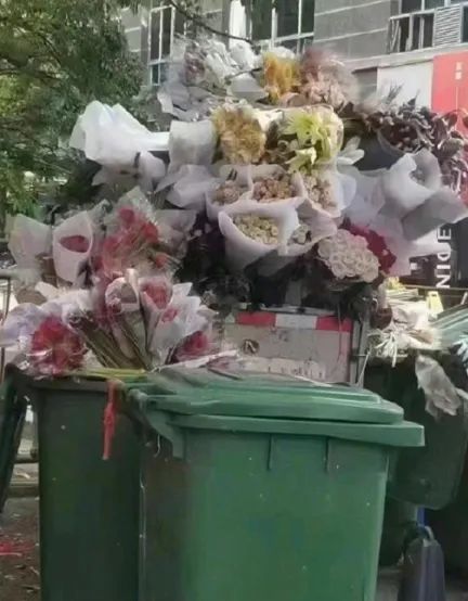 8岁女孩情人节被同学送2万元项链,有效吗?读懂赠与行为真实含义