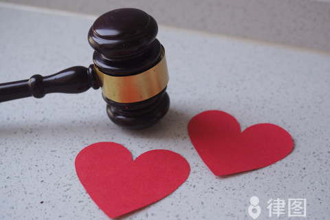 再婚家庭谁能继承房产